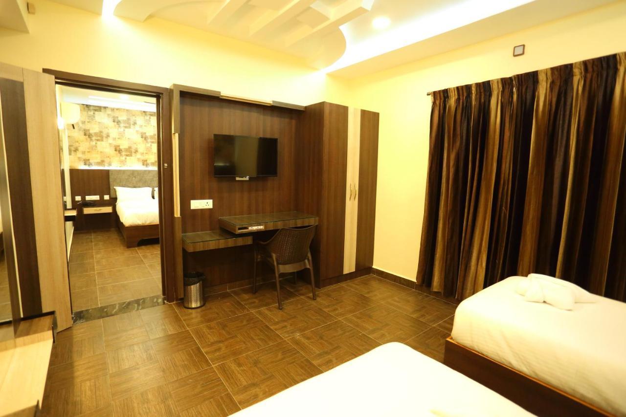 Vedha Residency Hotel Tiruvannámalaj Kültér fotó